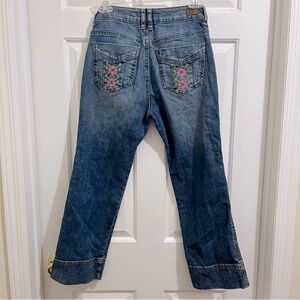 Women DKNY CROPPED DENIM BLUE JEANS size 2 with pattern knit design back pockets